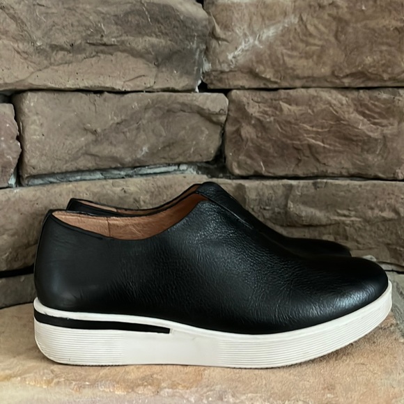 Gentle Souls Halden Slip On Sneaker Sz 